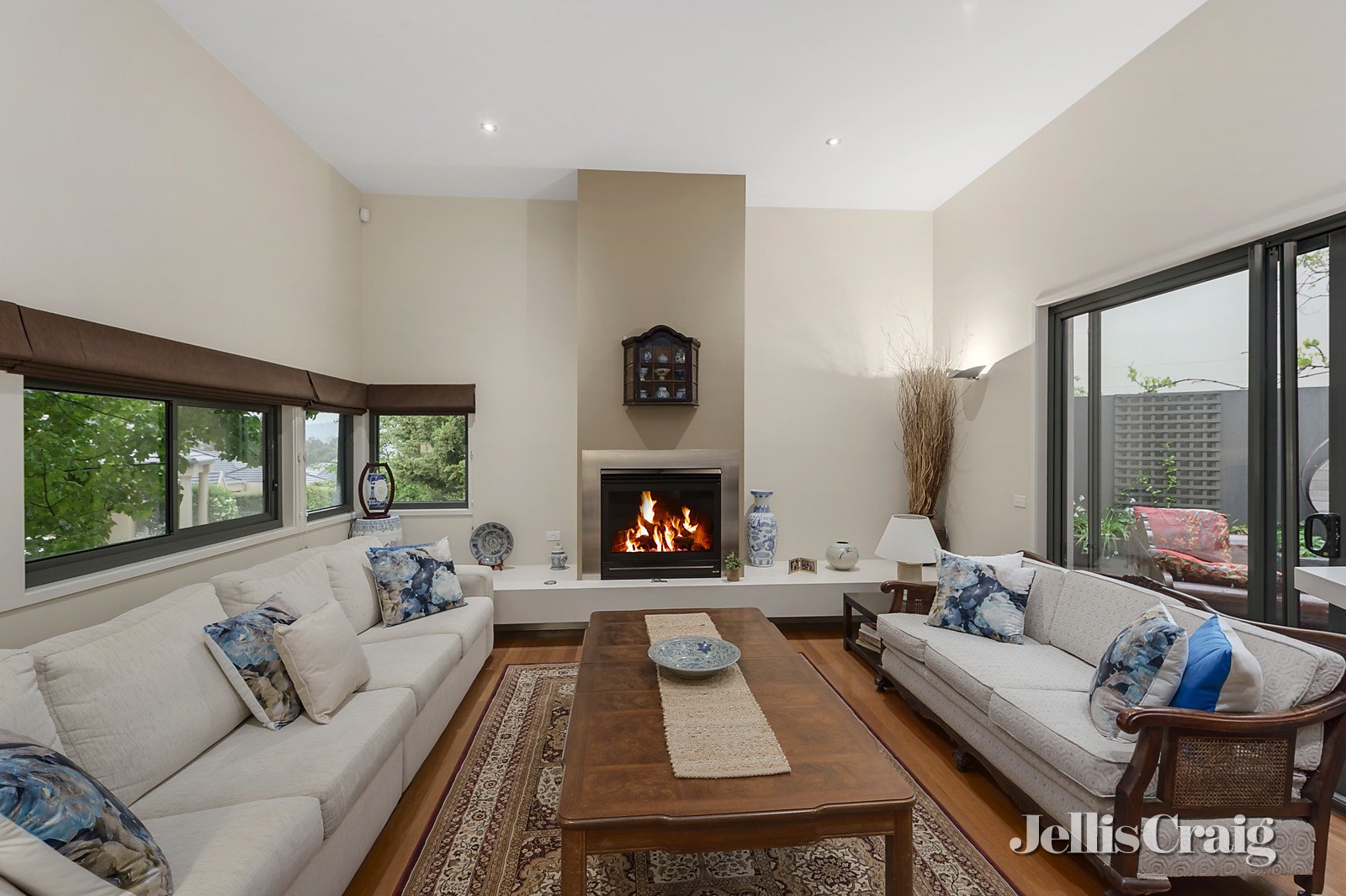 9 Pinehurst Place, Chirnside Park image 2