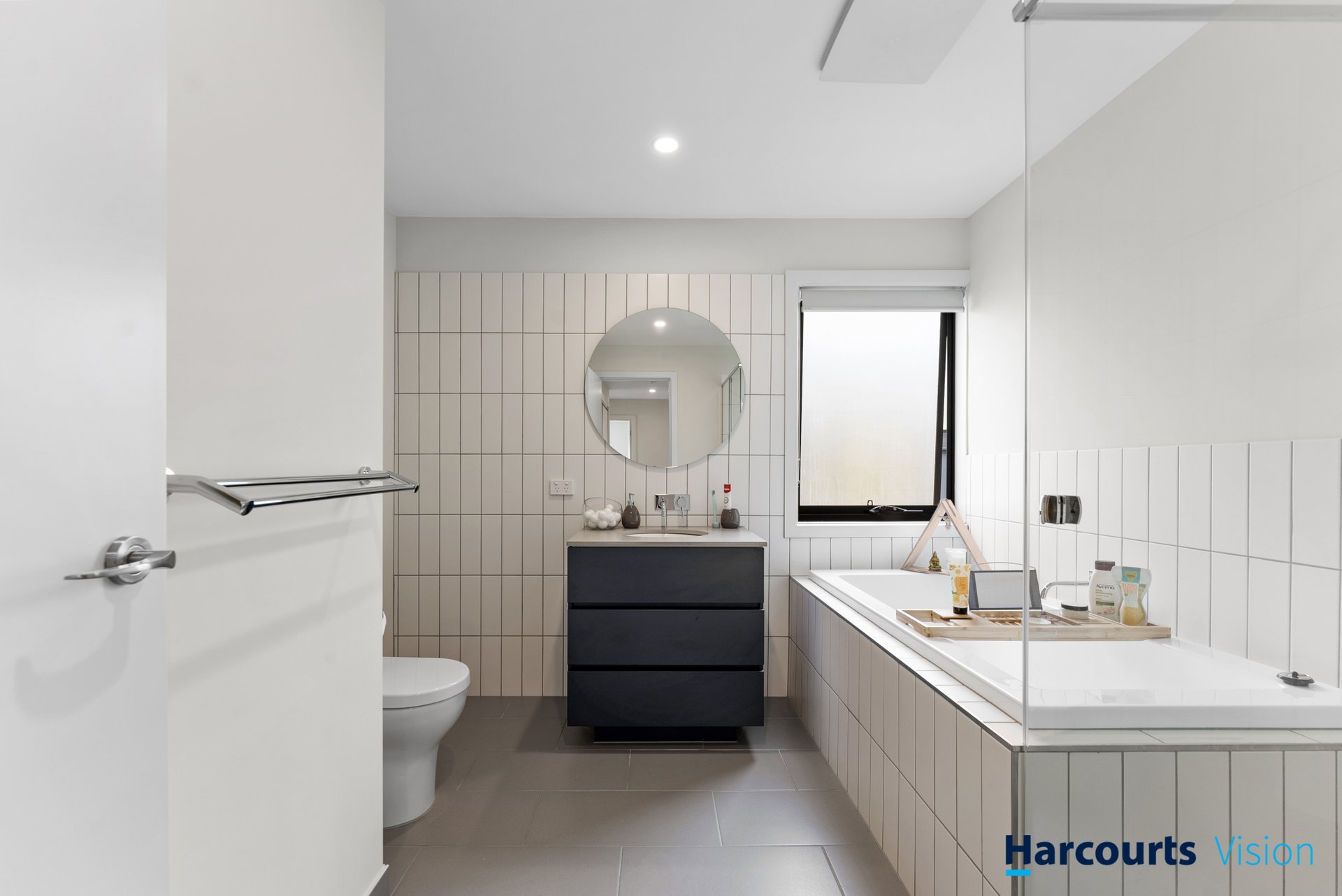 9 Poble Walk, Avondale Heights image 13