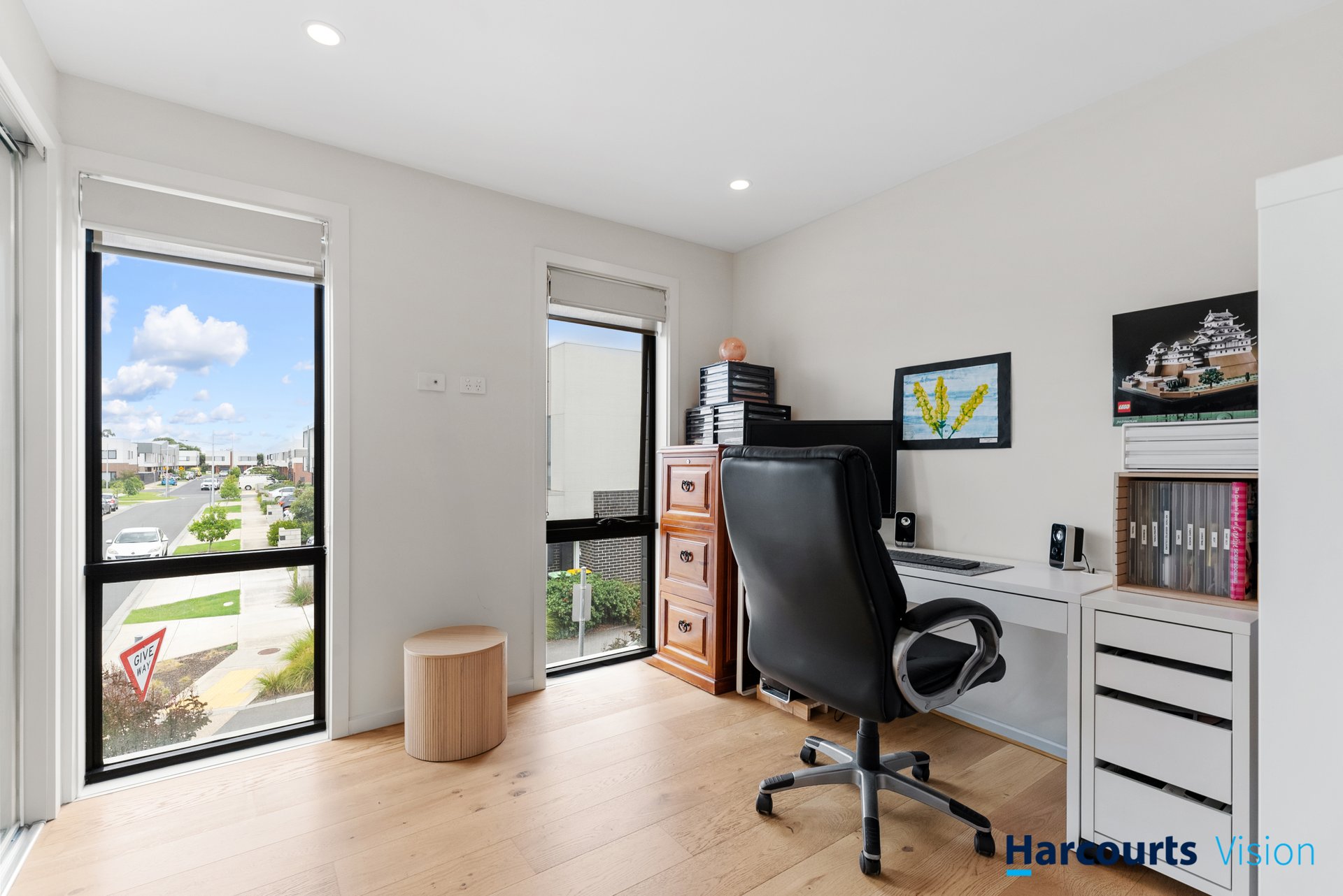9 Poble Walk, Avondale Heights image 14