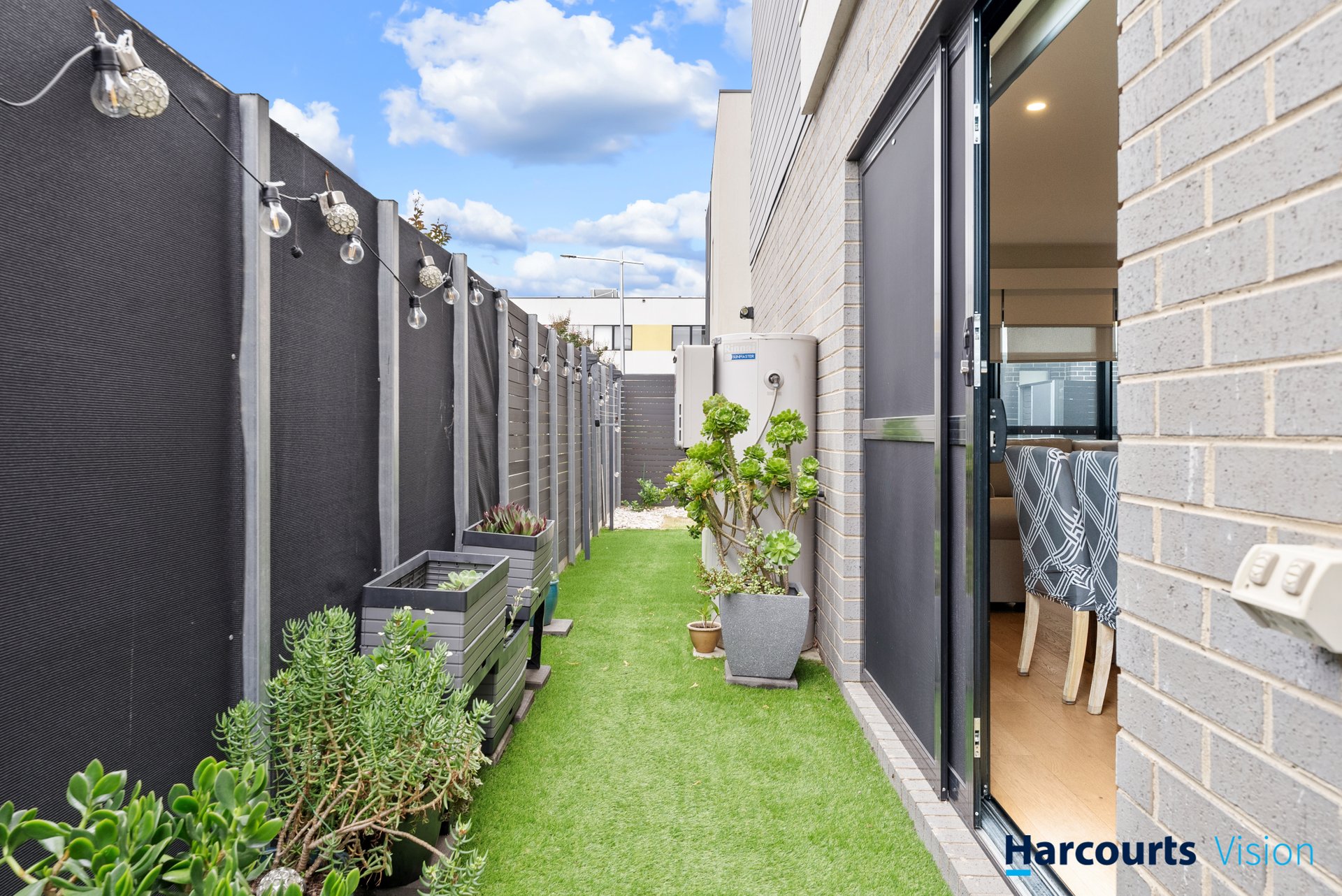 9 Poble Walk, Avondale Heights image 16