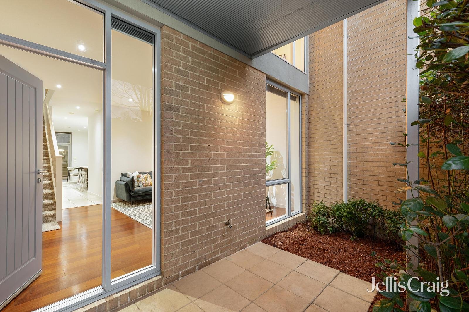9 Pottage Circuit, Macleod image 2