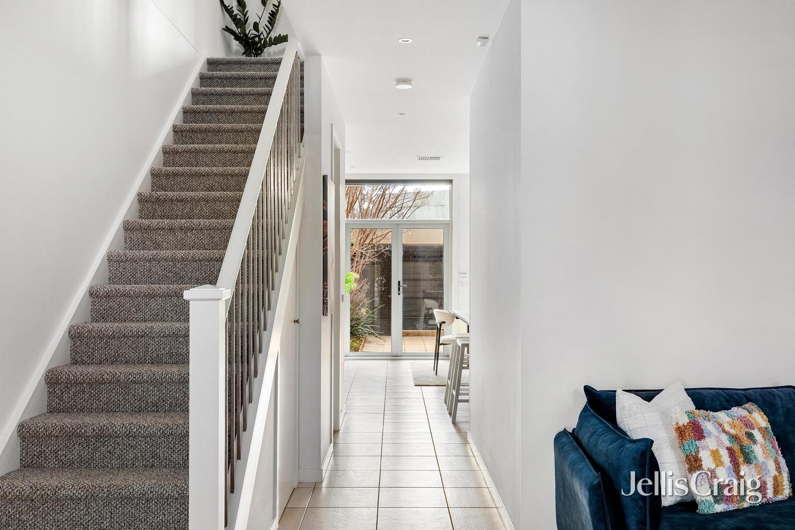 9 Pottage Circuit, Macleod image 3