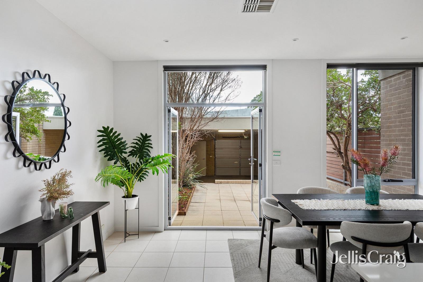 9 Pottage Circuit, Macleod image 8