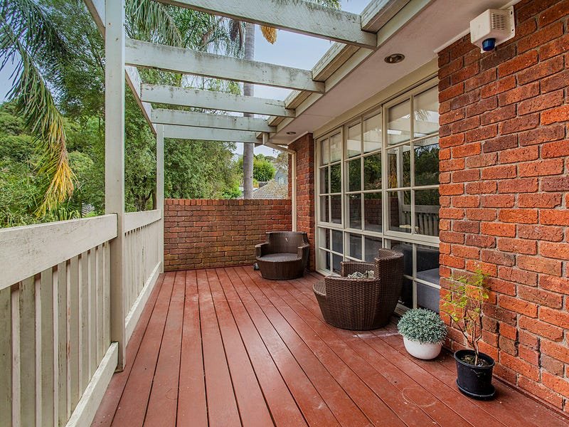 9 Prince Edward Avenue, Mitcham image 2