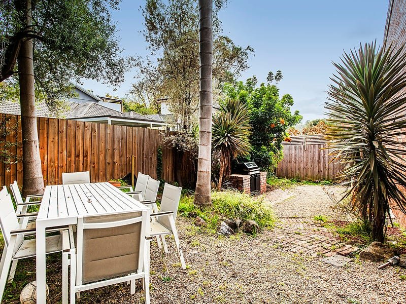 9 Prince Edward Avenue, Mitcham image 4
