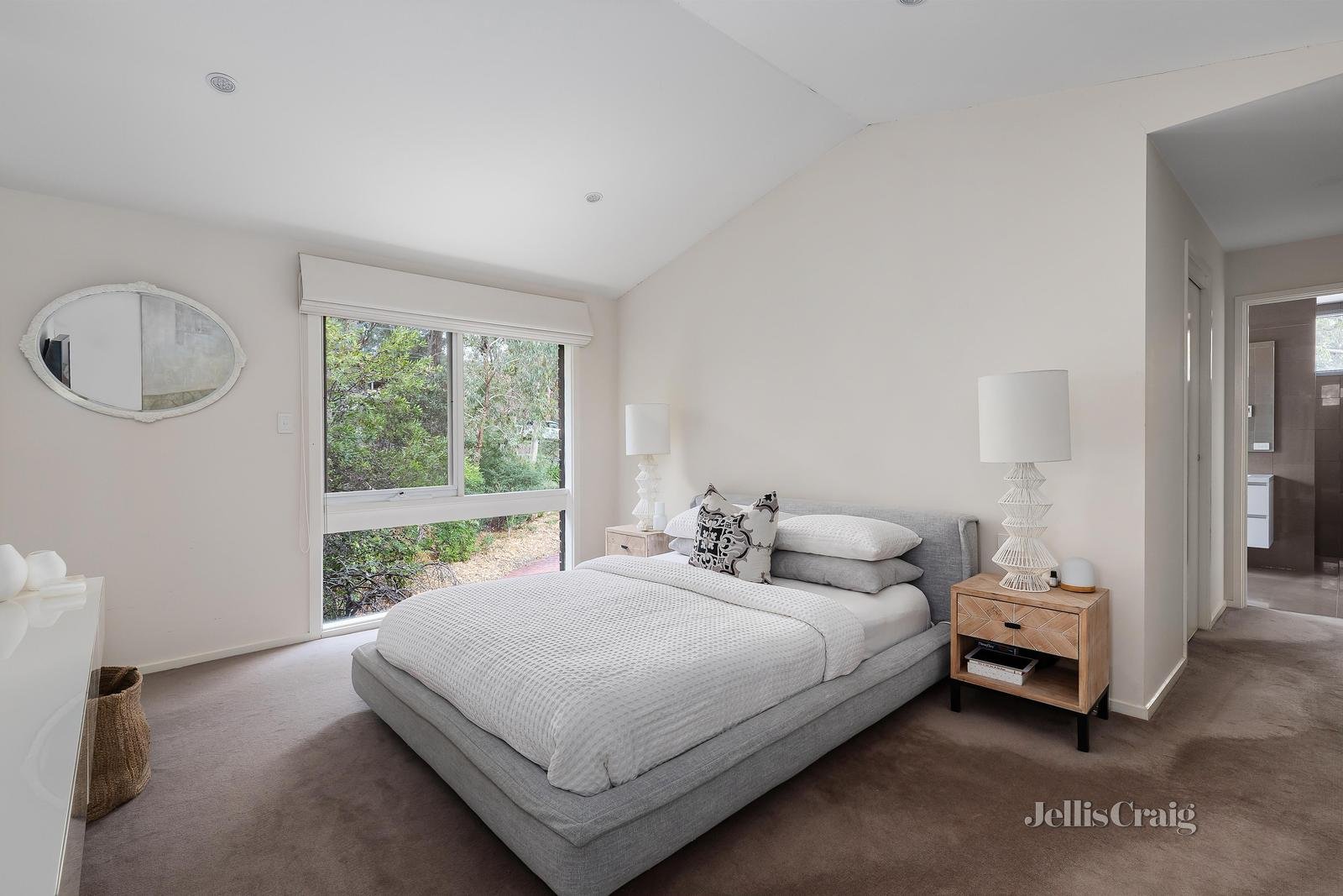 9 Pymm Avenue, Eltham North image 7