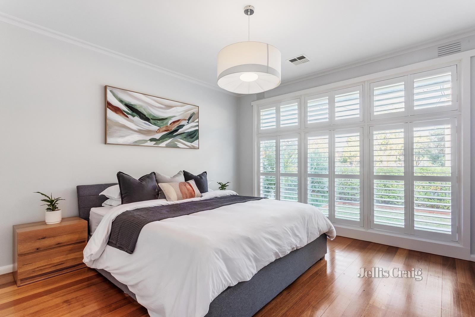 9 Railway Crescent, Bentleigh image 2