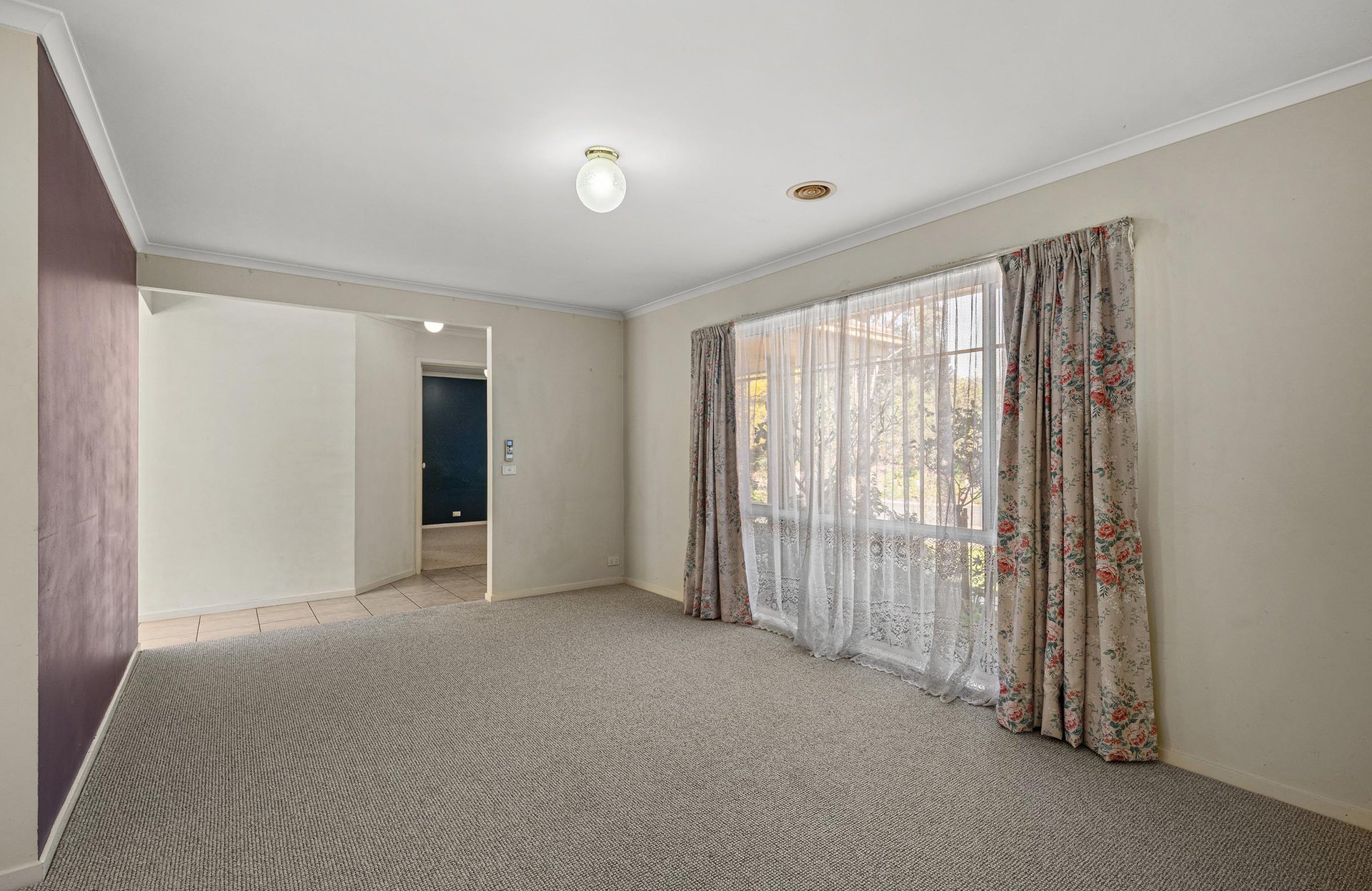 9 Ramble Crescent, Croydon image 3