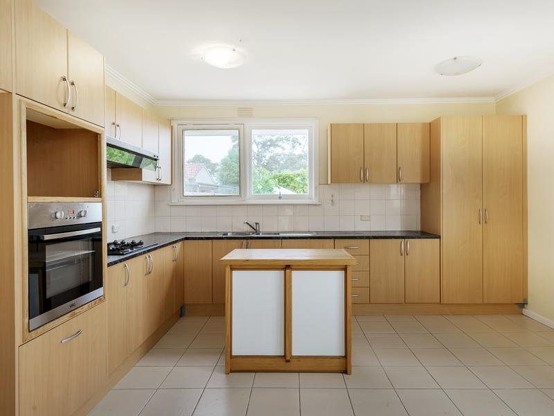 9 Reserve Avenue, Mitcham image 3