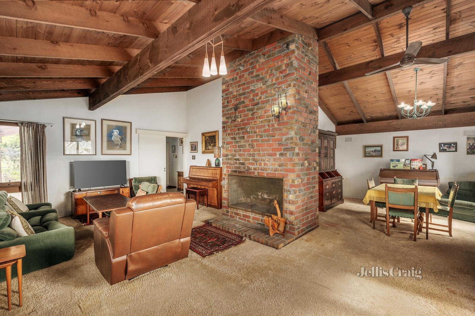 9 Rhodes Drive, Glen Waverley image 4