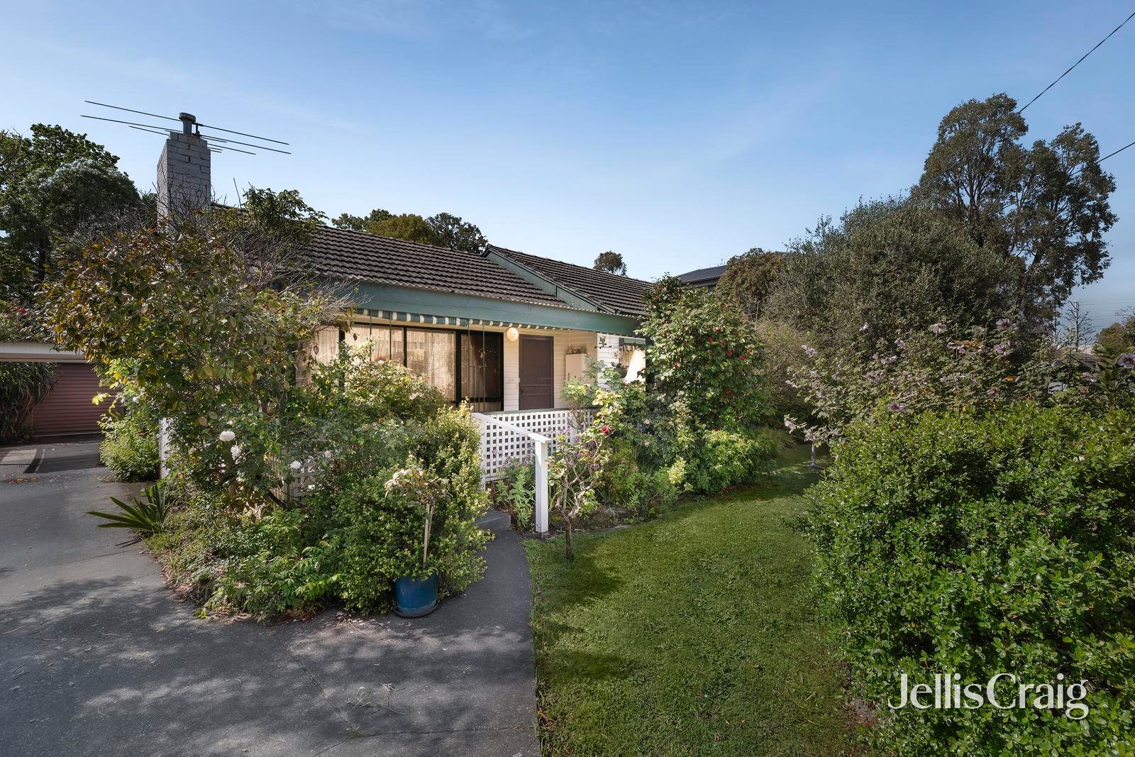 9 Ricky Court, Mooroolbark image 1