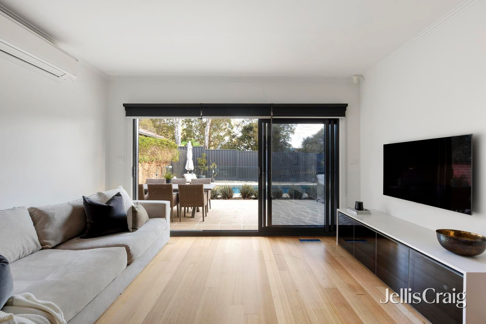 9 Robbins Street, Ivanhoe image 7