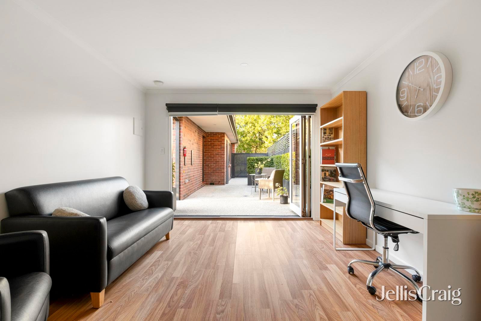 9 Robbins Street, Ivanhoe image 20