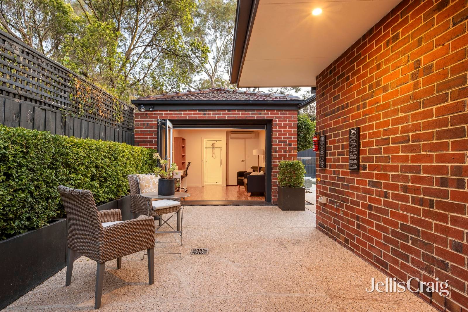 9 Robbins Street, Ivanhoe image 21