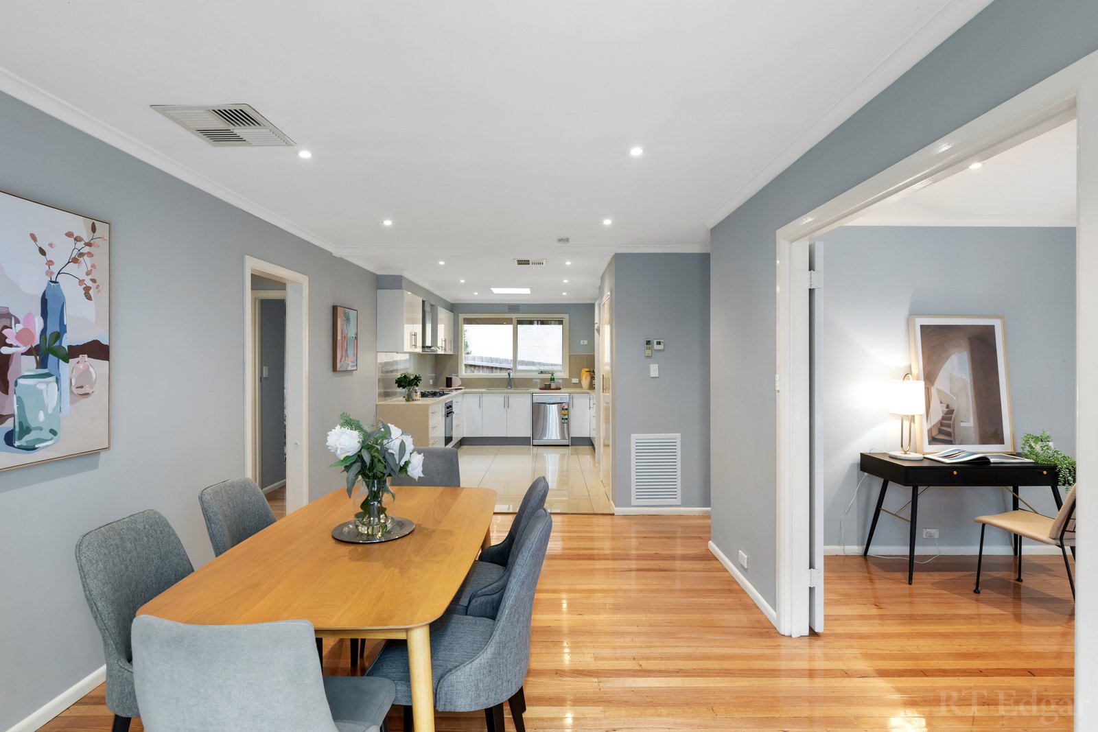 Property Gallery Thumbnail 6