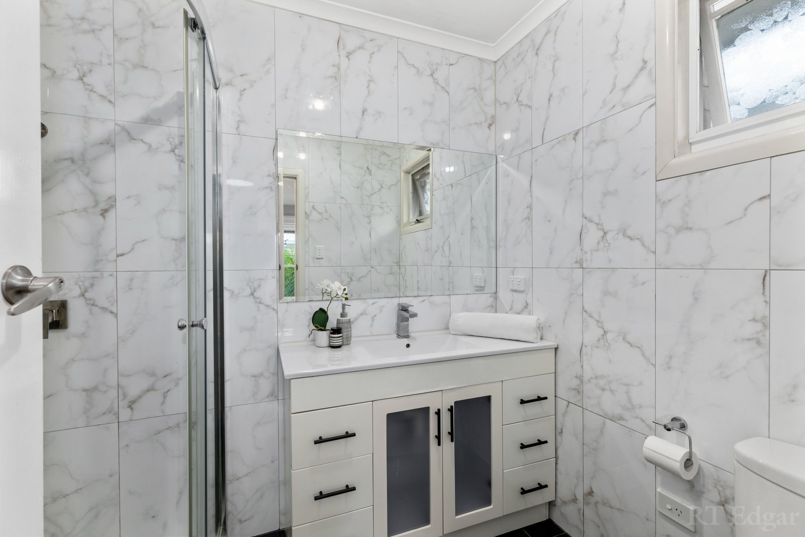 Property Gallery Thumbnail 14