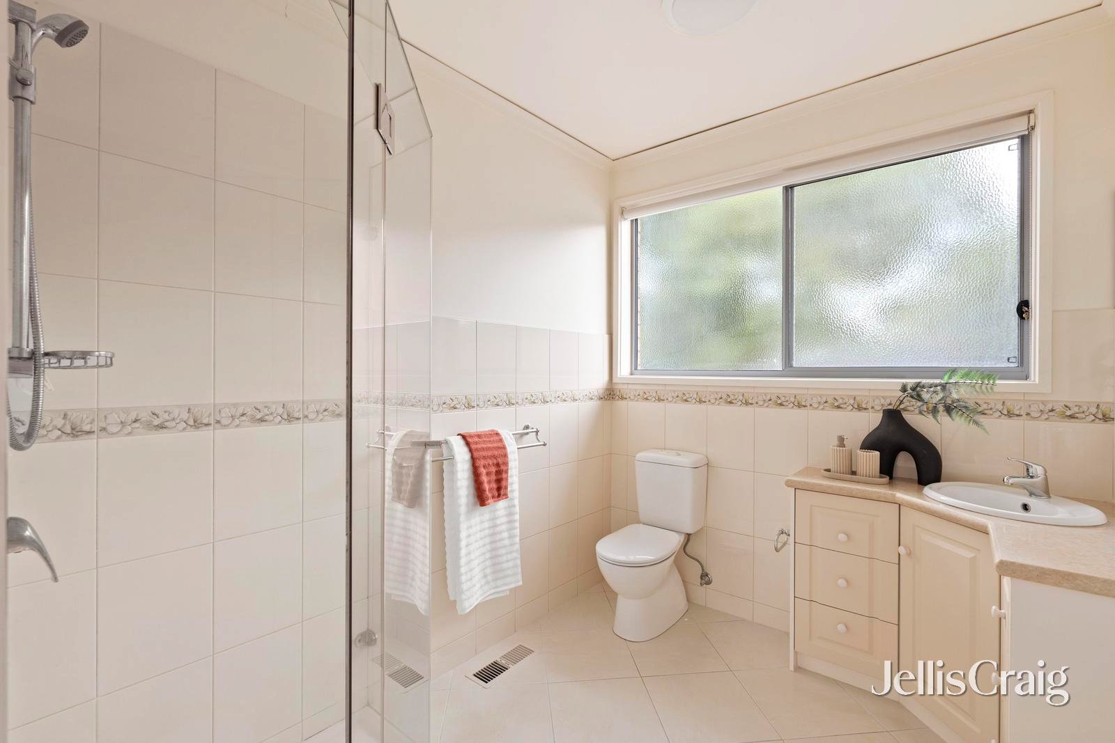 9 Rose Avenue, Bulleen image 11