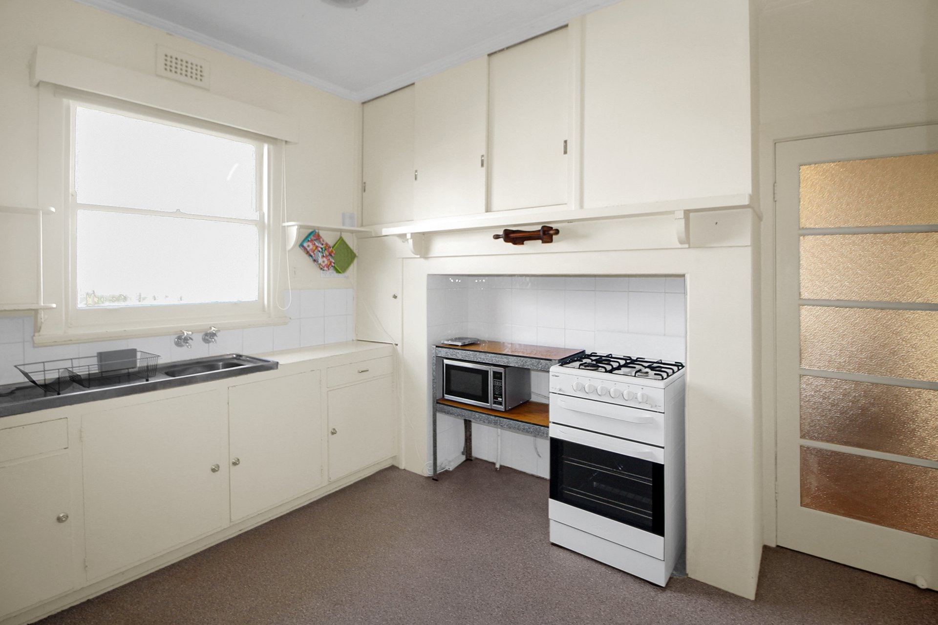 9 Rugby Street, Belmont image 4