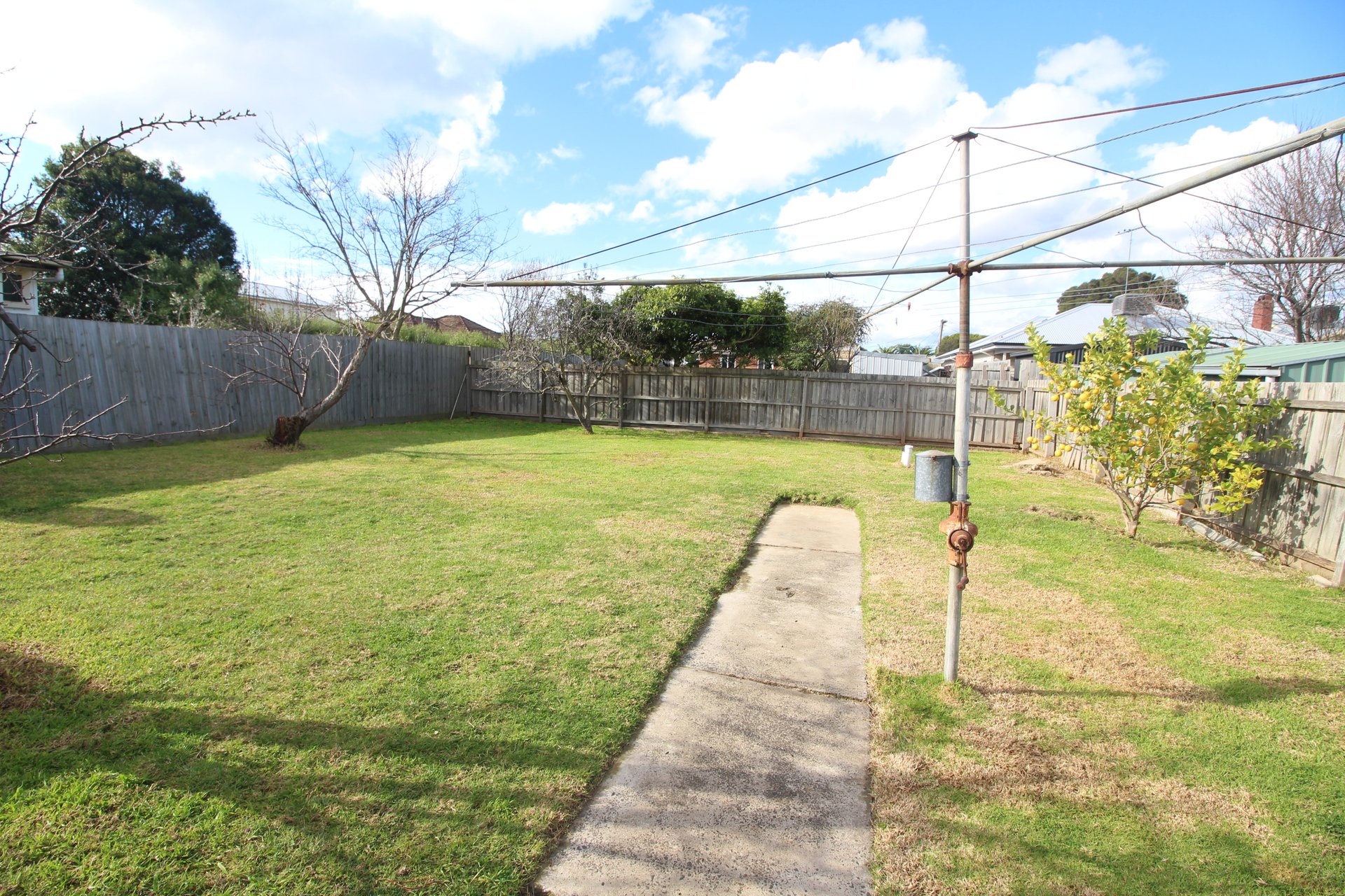 9 Rugby Street, Belmont image 10