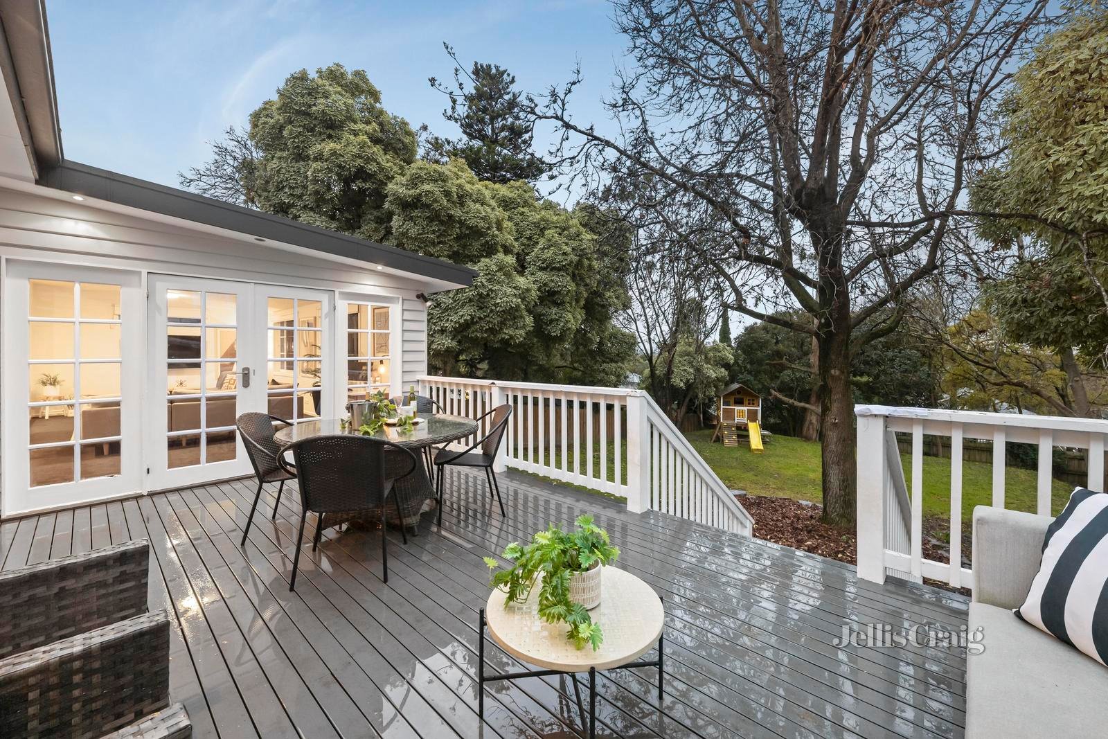 9 Ruthven Way, Ringwood East image 1