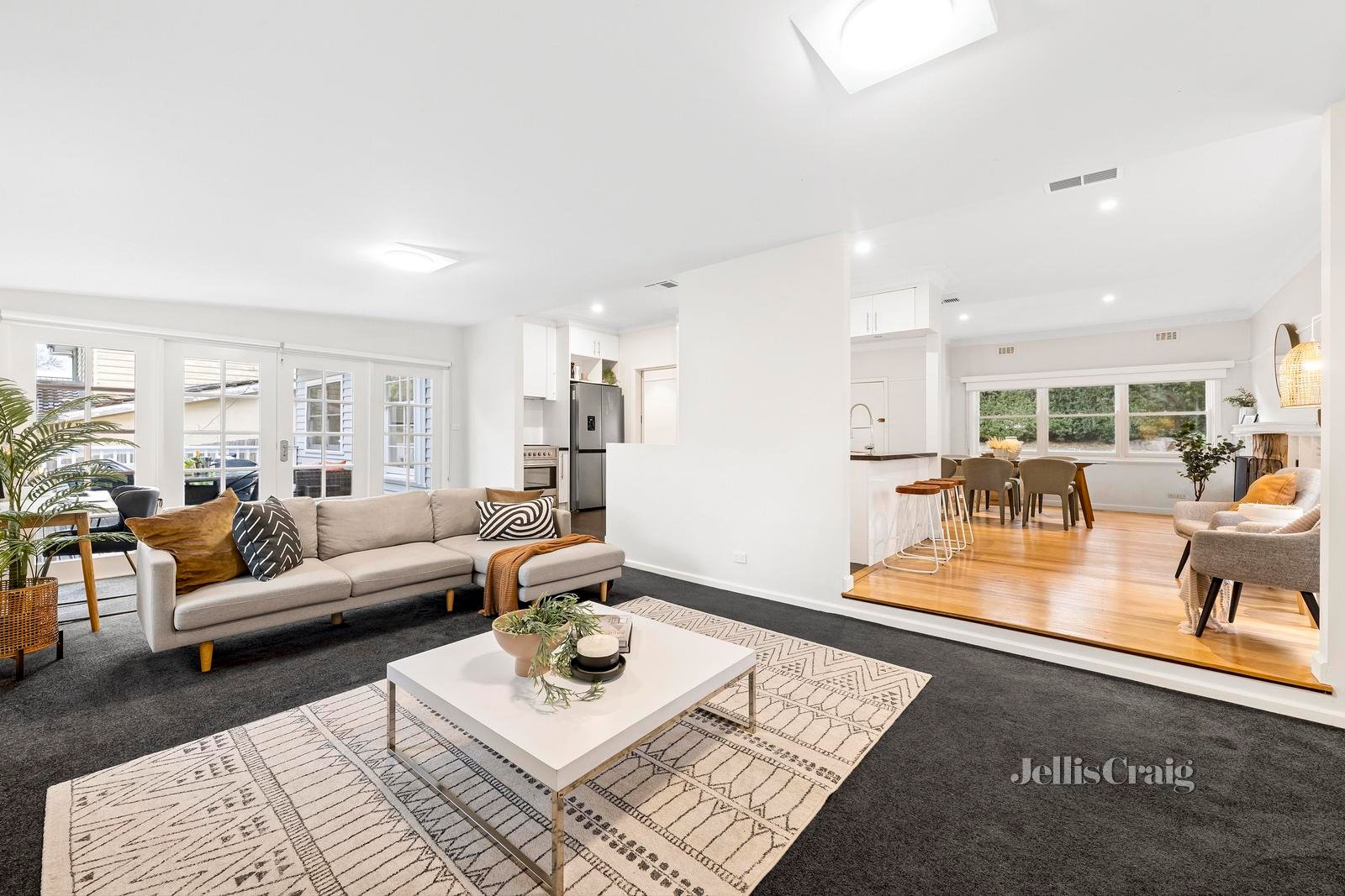 9 Ruthven Way, Ringwood East image 4