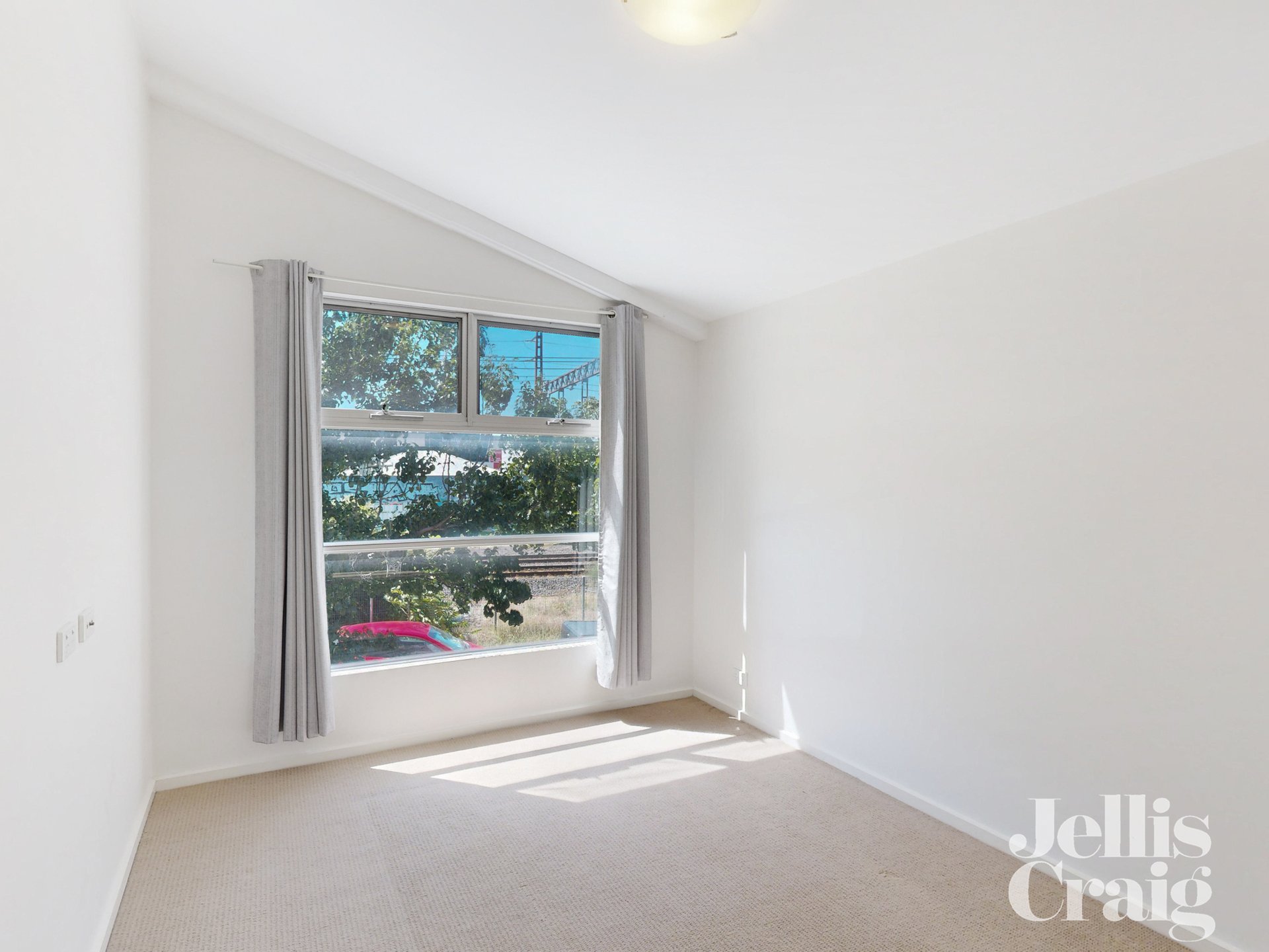 9 Scott Street, Northcote image 5