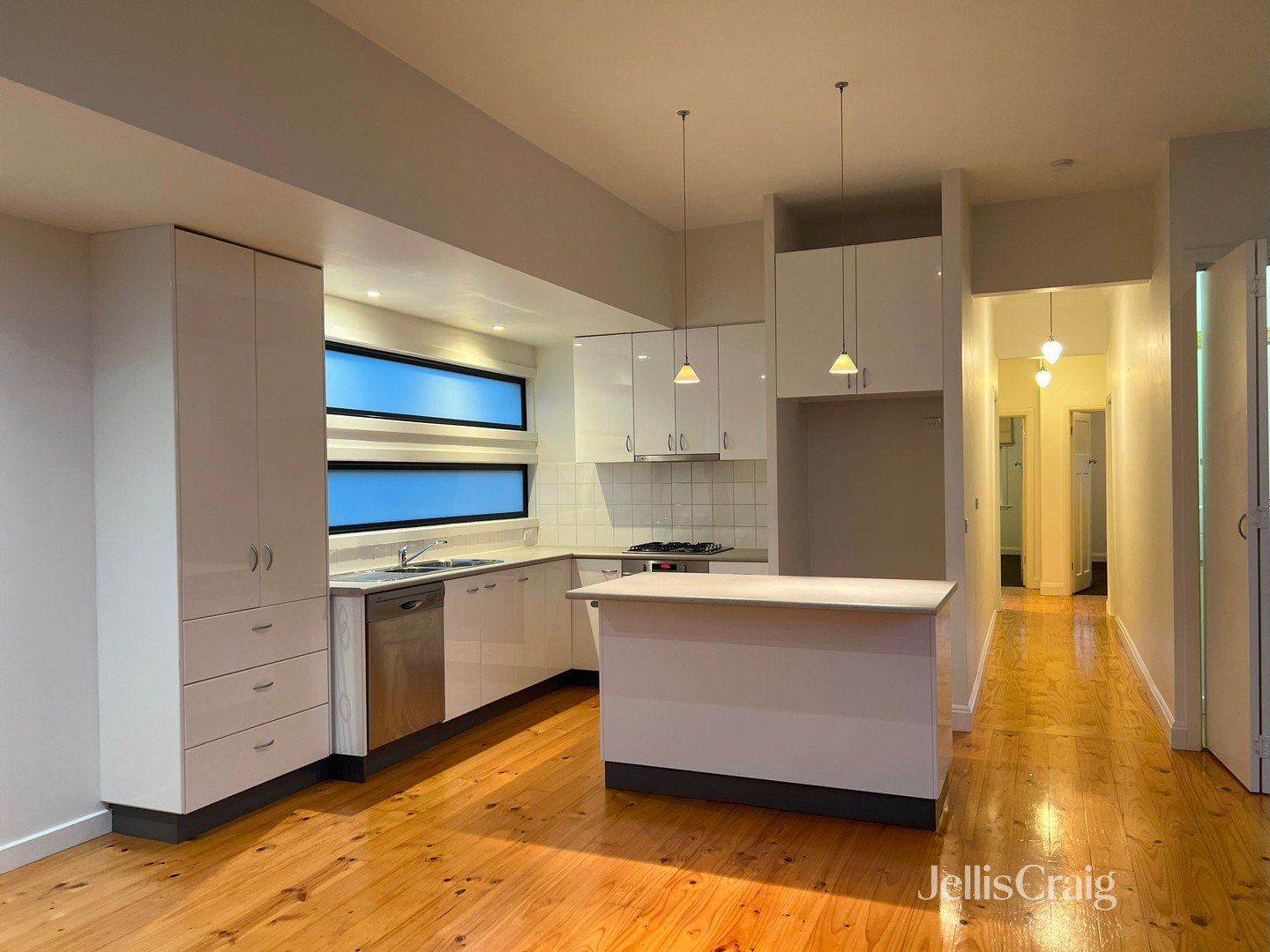 9 Severn Street, Yarraville image 5