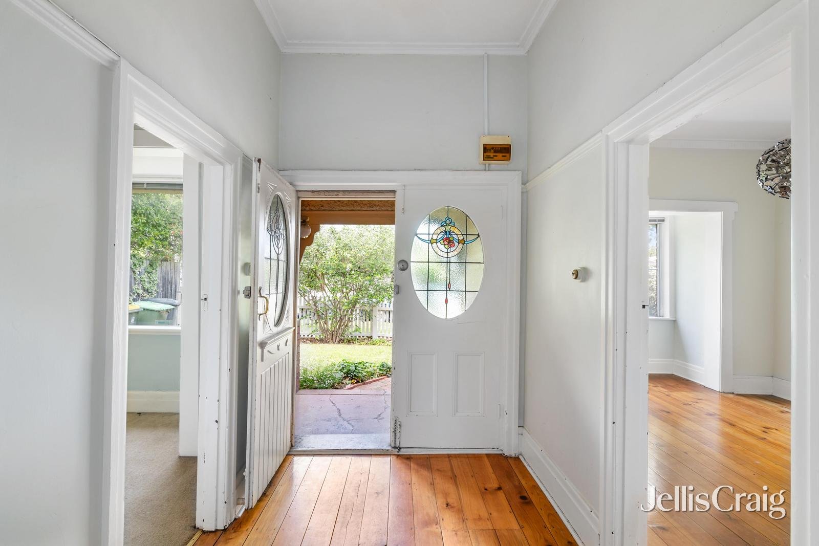 9 Seymour Road, Elsternwick image 2