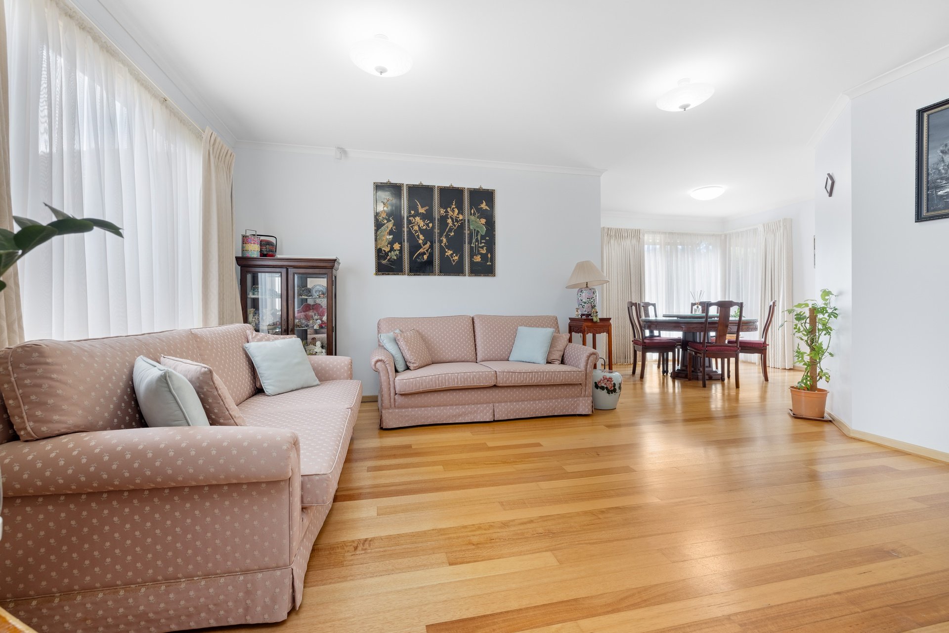 9 Silverleaf Court, Forest Hill image 2