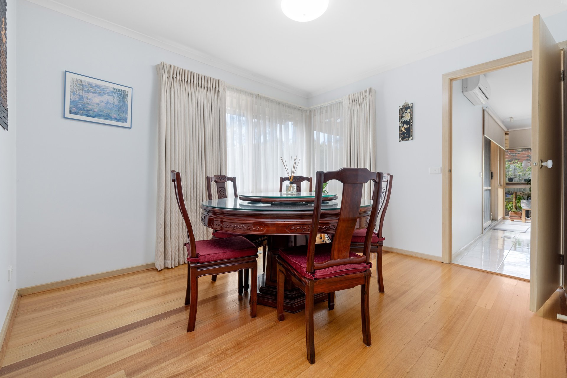 9 Silverleaf Court, Forest Hill image 4