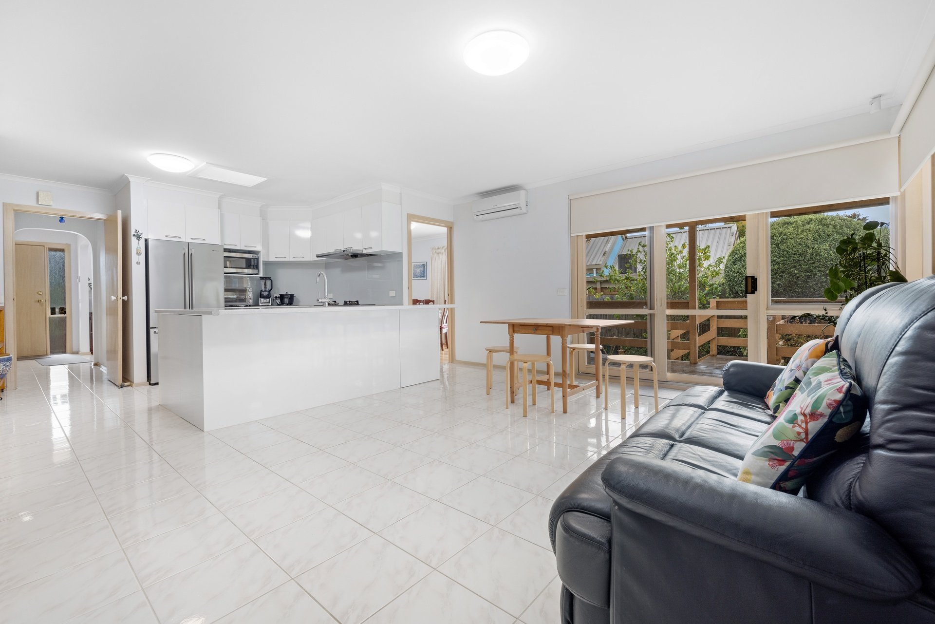 9 Silverleaf Court, Forest Hill image 5