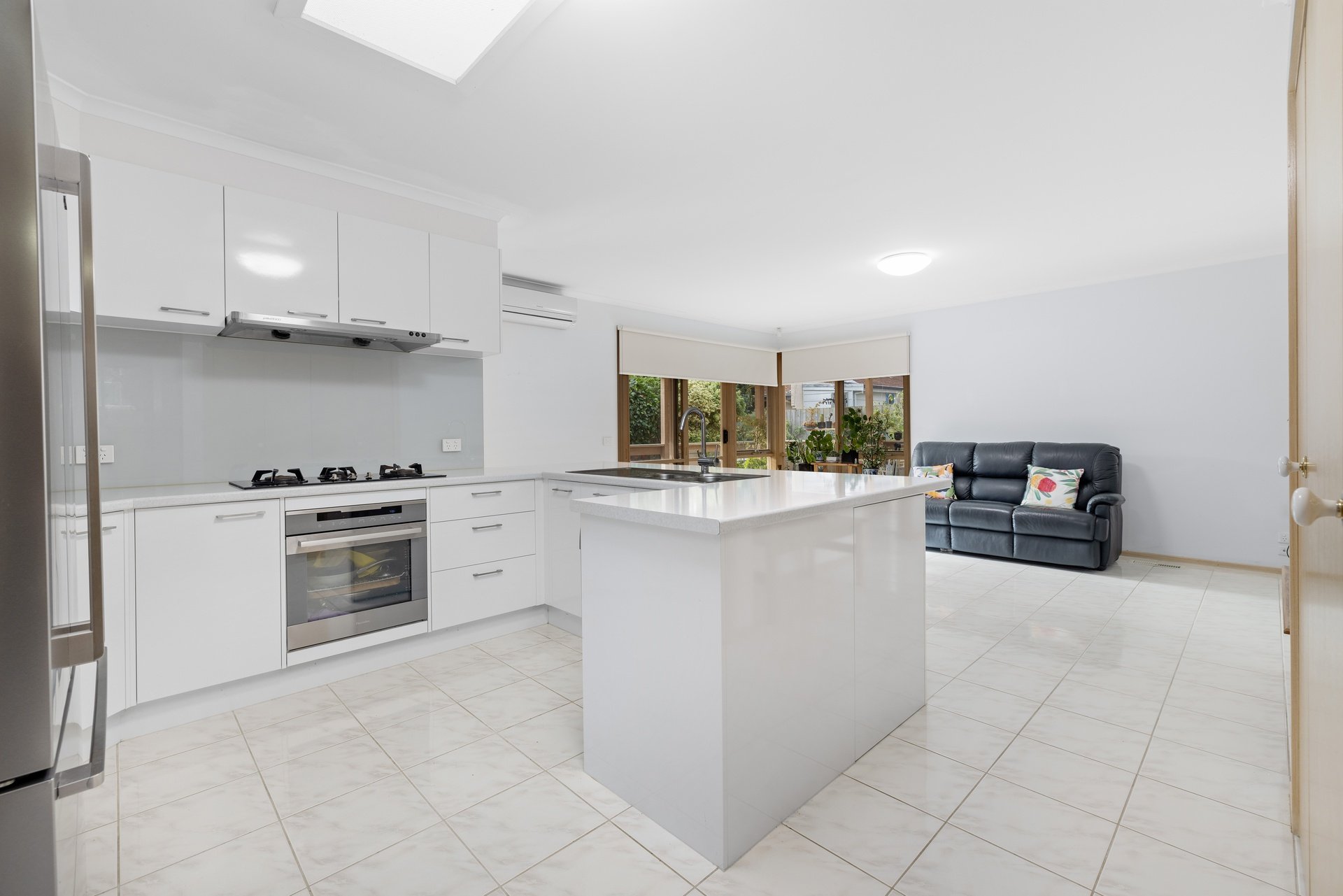 9 Silverleaf Court, Forest Hill image 7
