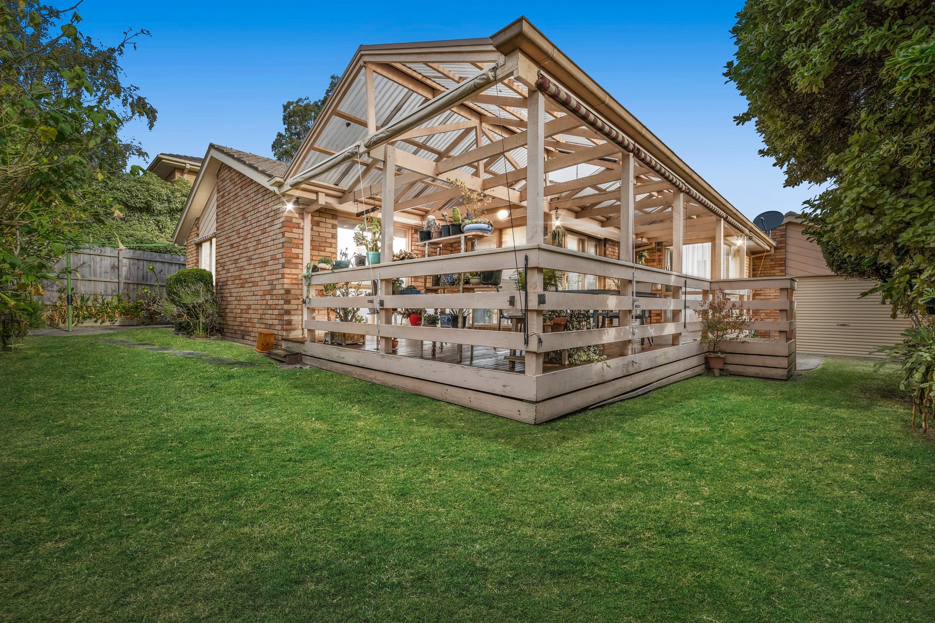9 Silverleaf Court, Forest Hill image 14