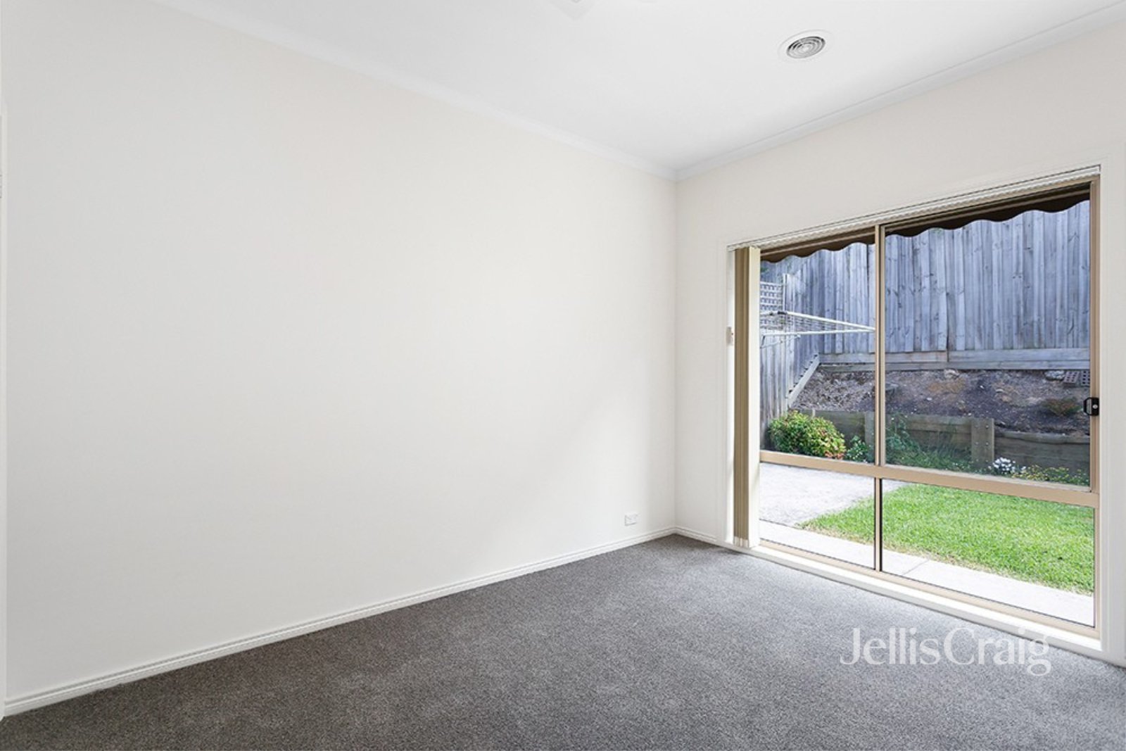 9 Sophie Place, Greensborough image 9