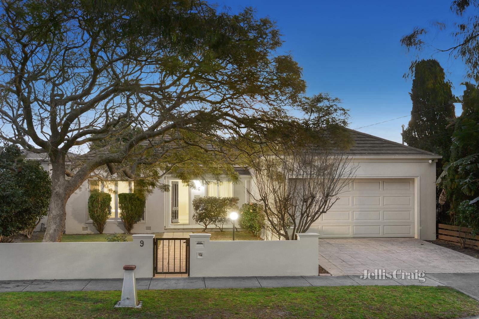 9 Stevens Parade, Black Rock image 1