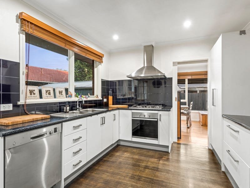 Property Gallery Thumbnail 3