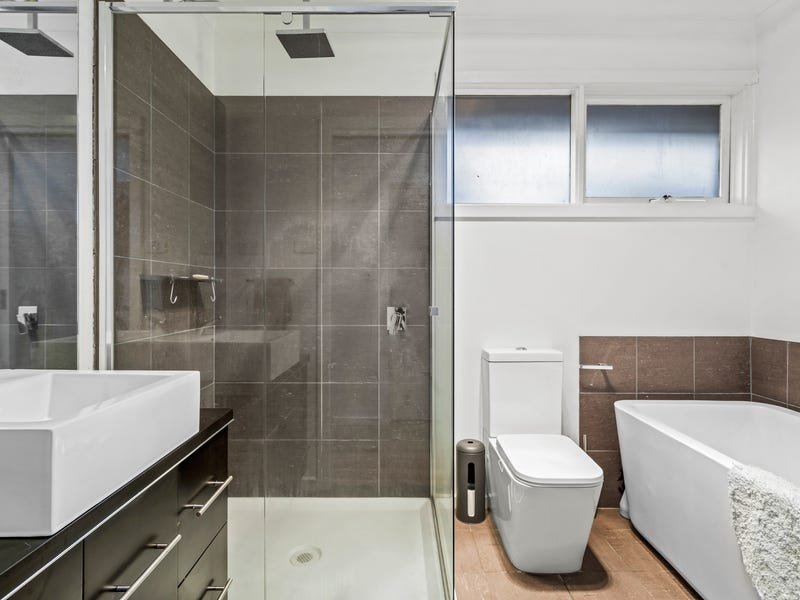 Property Gallery Thumbnail 6