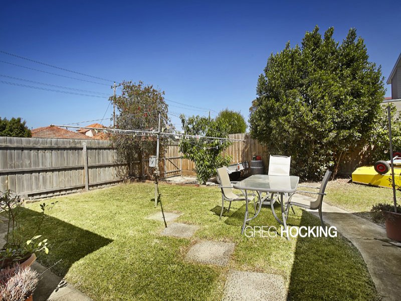 9 Stewart Street, Williamstown image 8