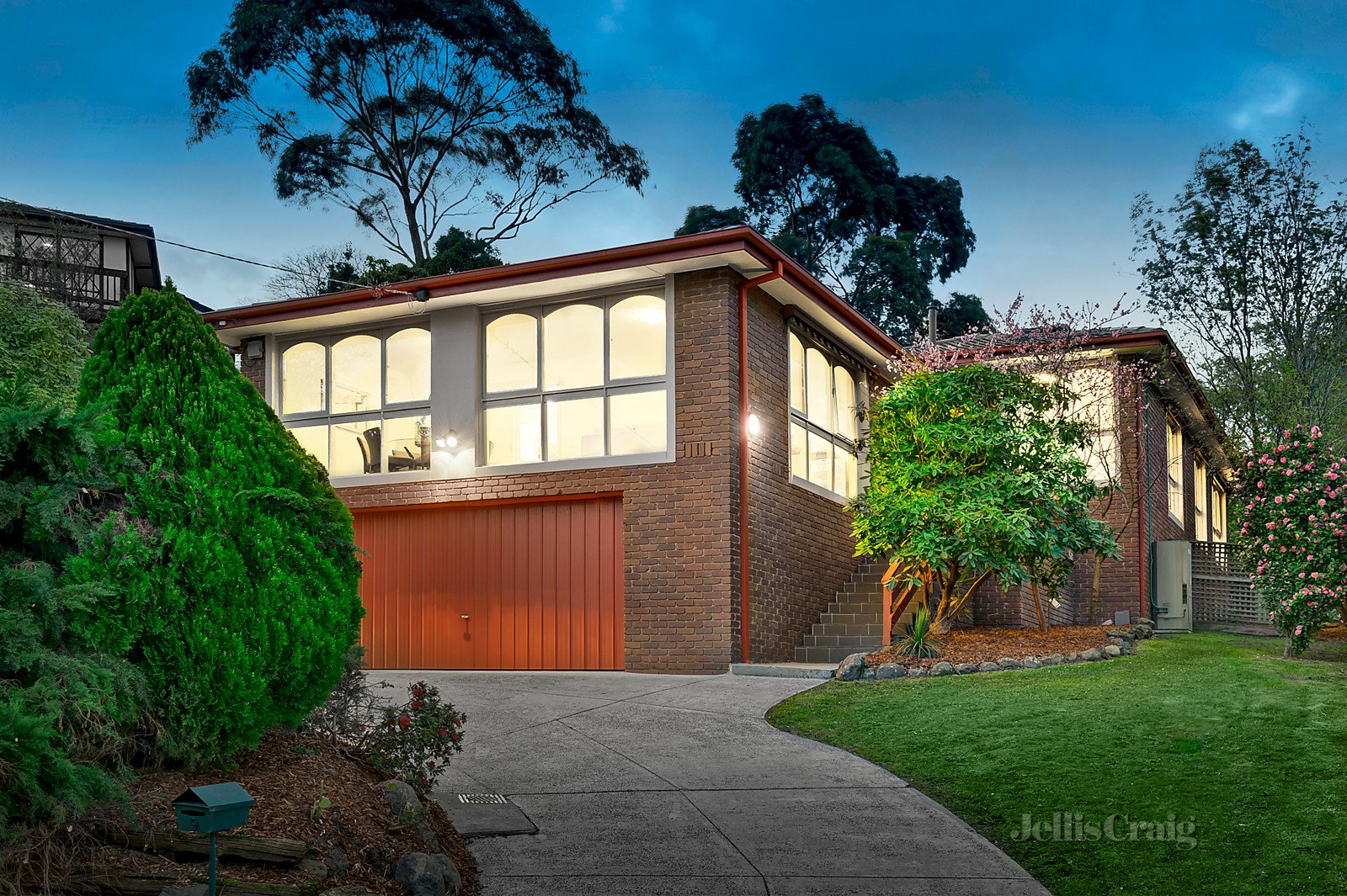 9 Stonington Place, Ringwood image 1