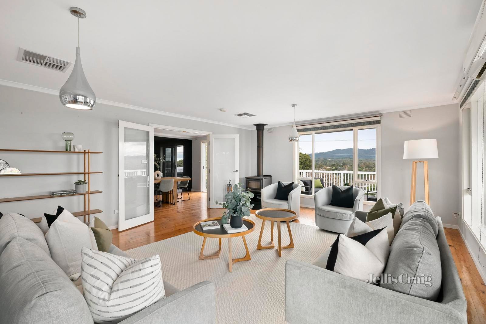 9 Struan Avenue, Mooroolbark image 2