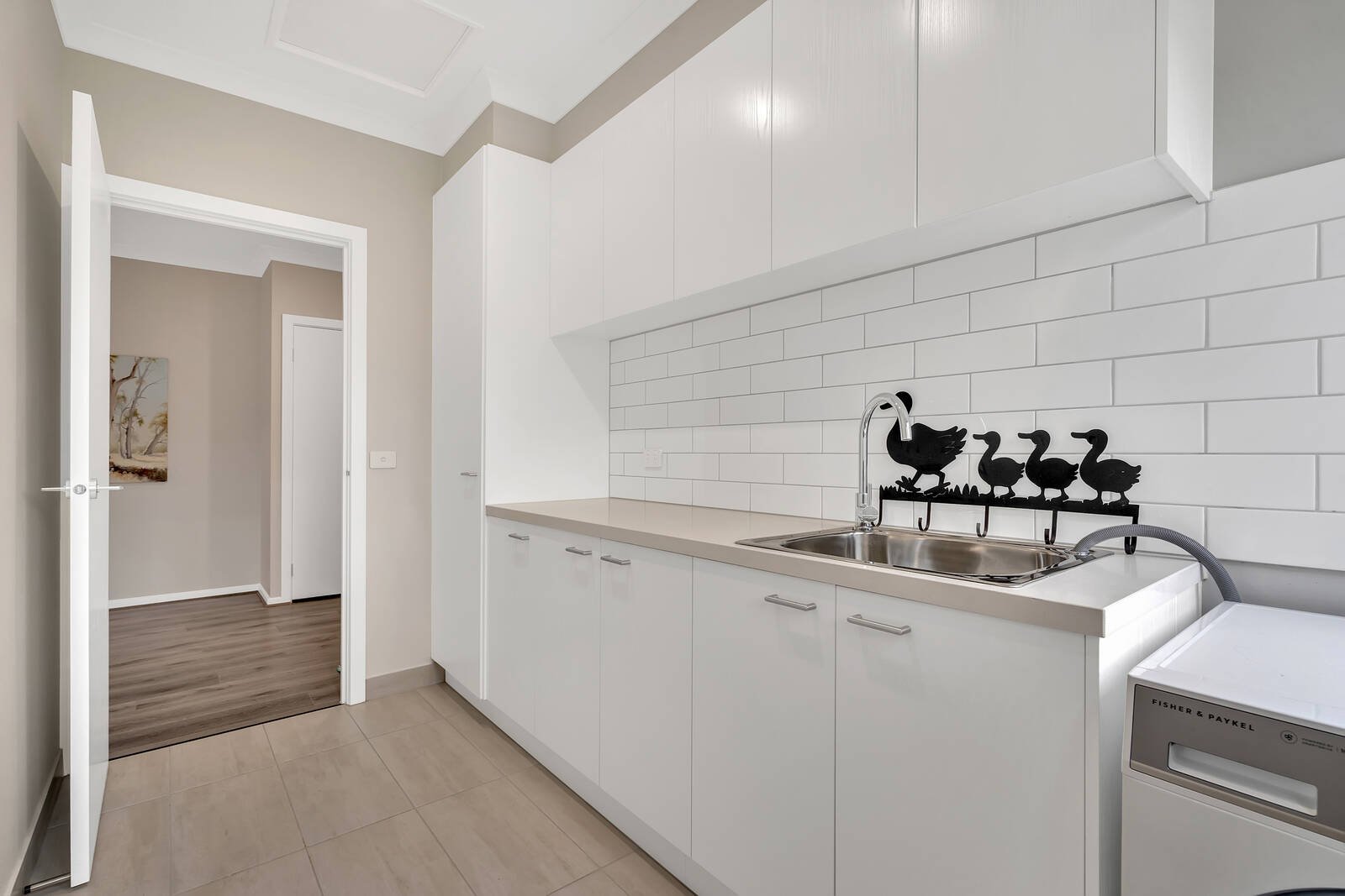 Property Gallery Thumbnail 16
