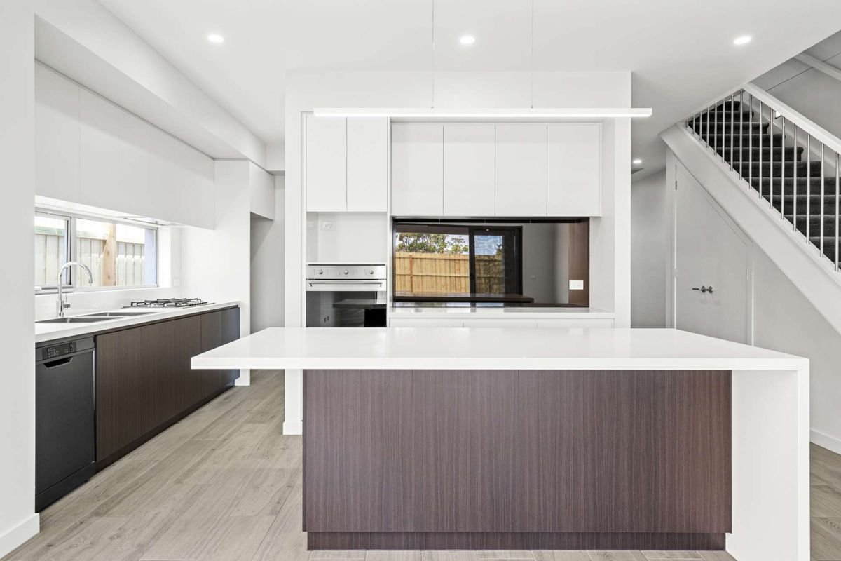 9 Taylor Avenue, Burwood East image 3