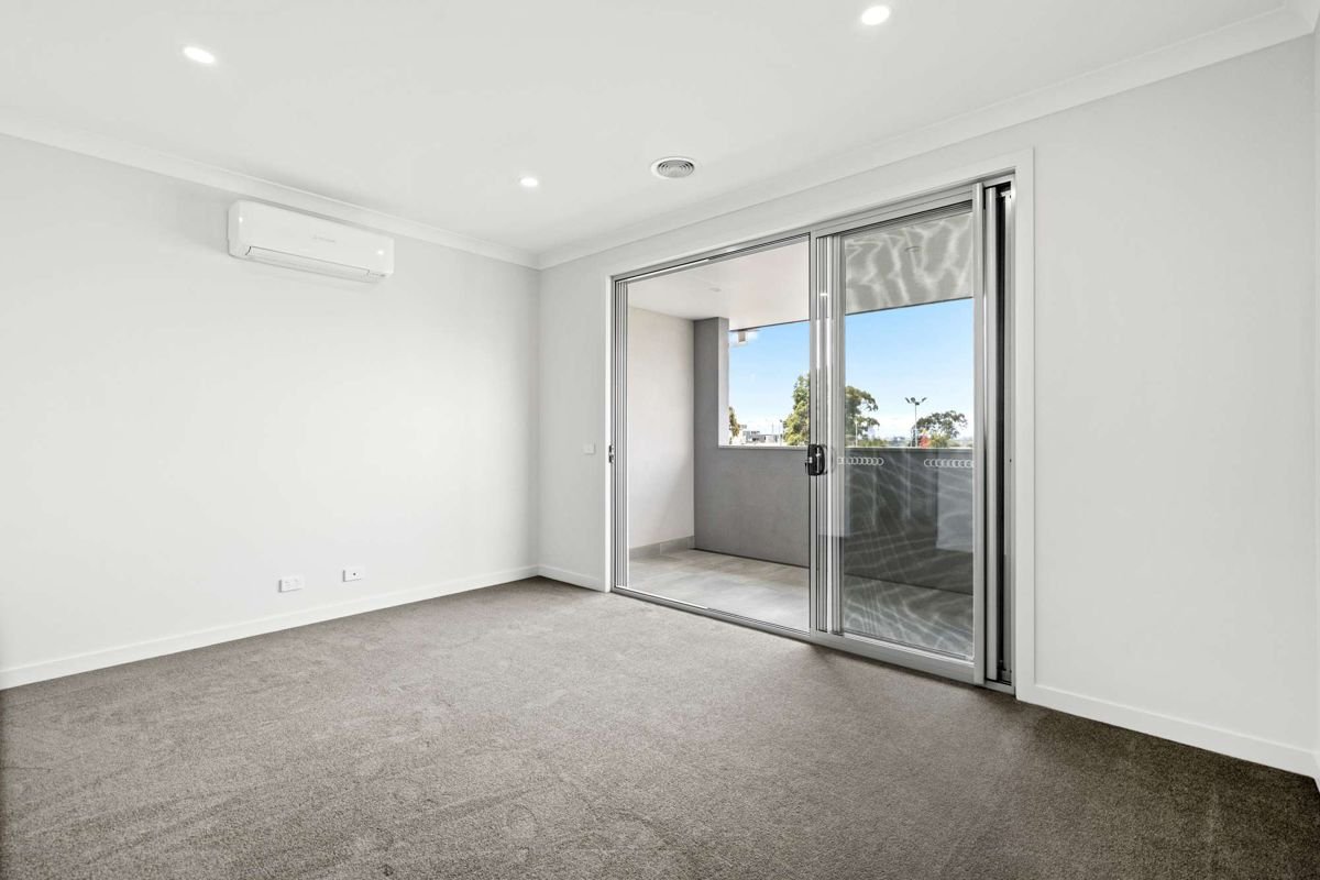 9 Taylor Avenue, Burwood East image 10