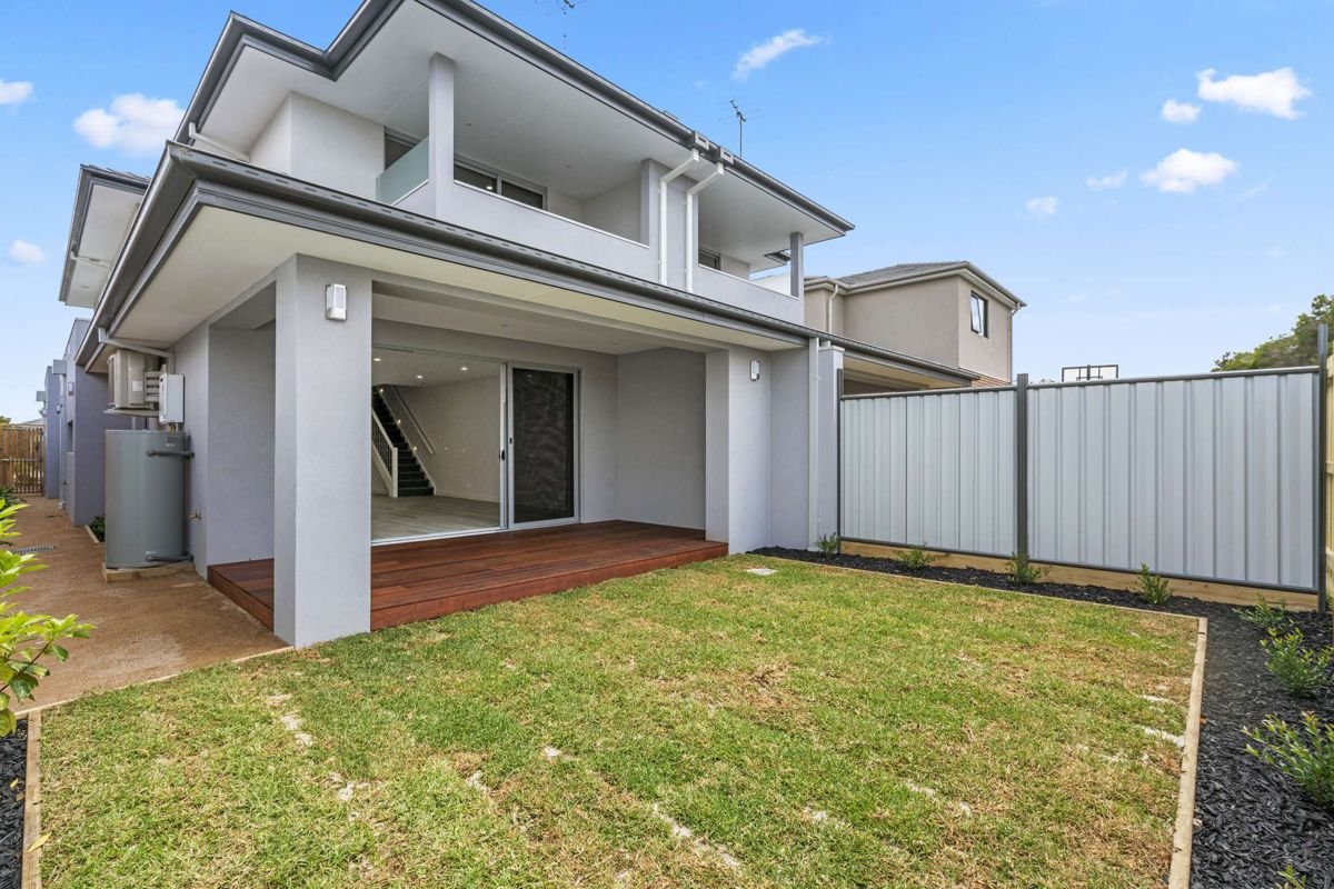 9 Taylor Avenue, Burwood East image 12