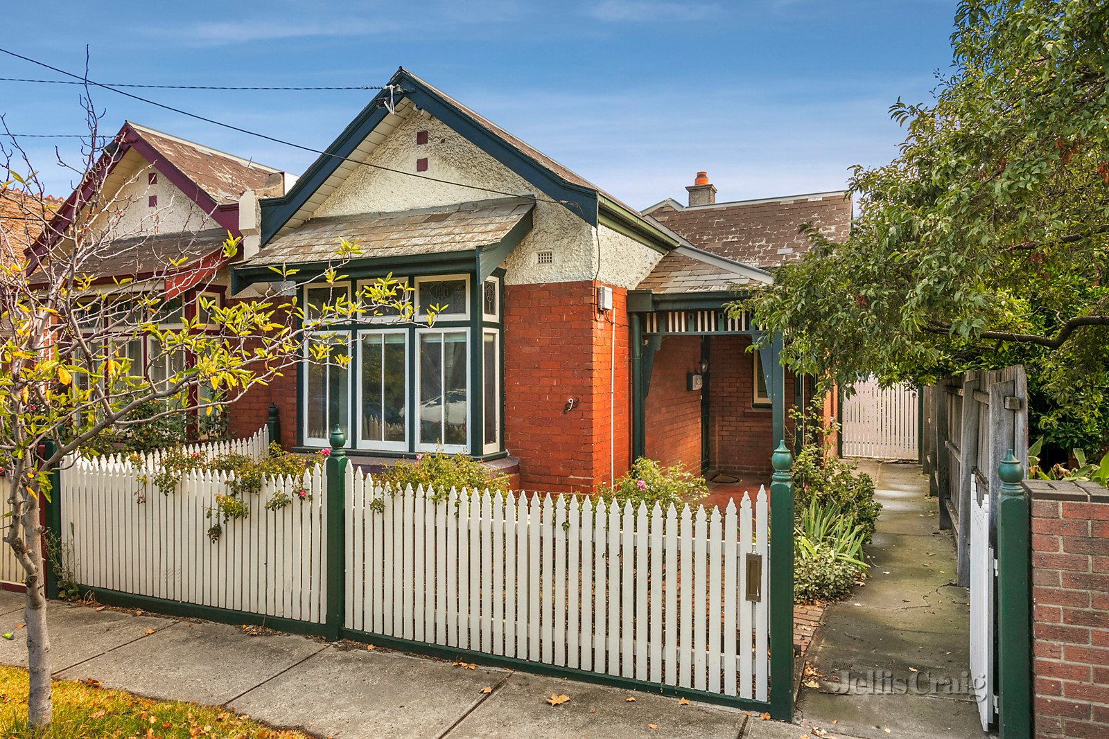 9 The Crescent, Ascot Vale image 1