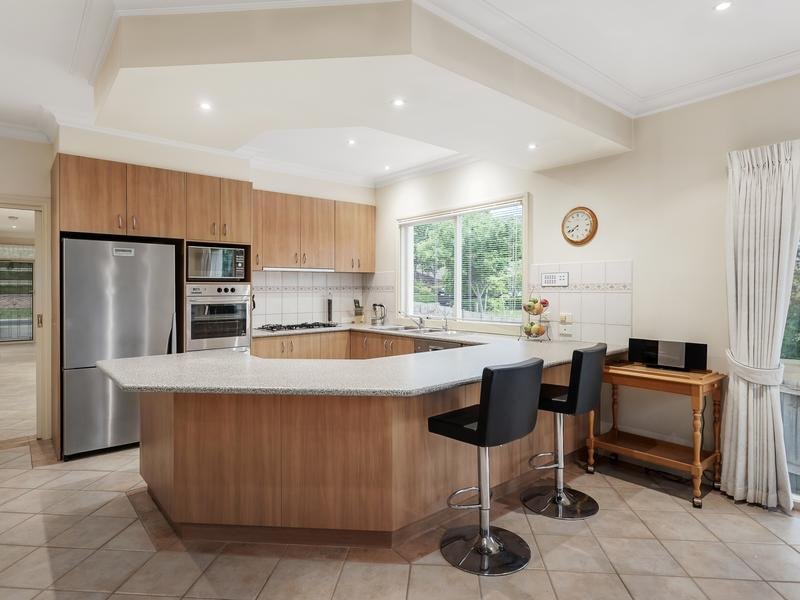 9 The Elms, Donvale image 3