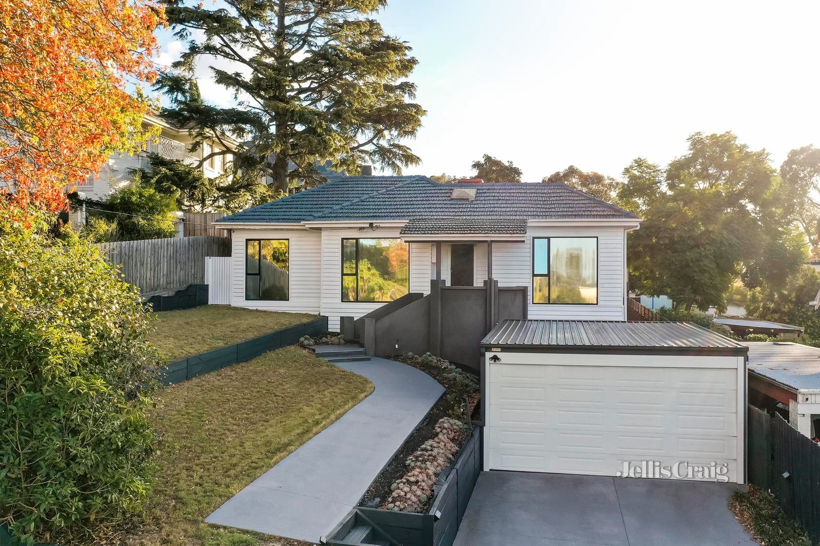 9 The Panorama, Eaglemont image 2