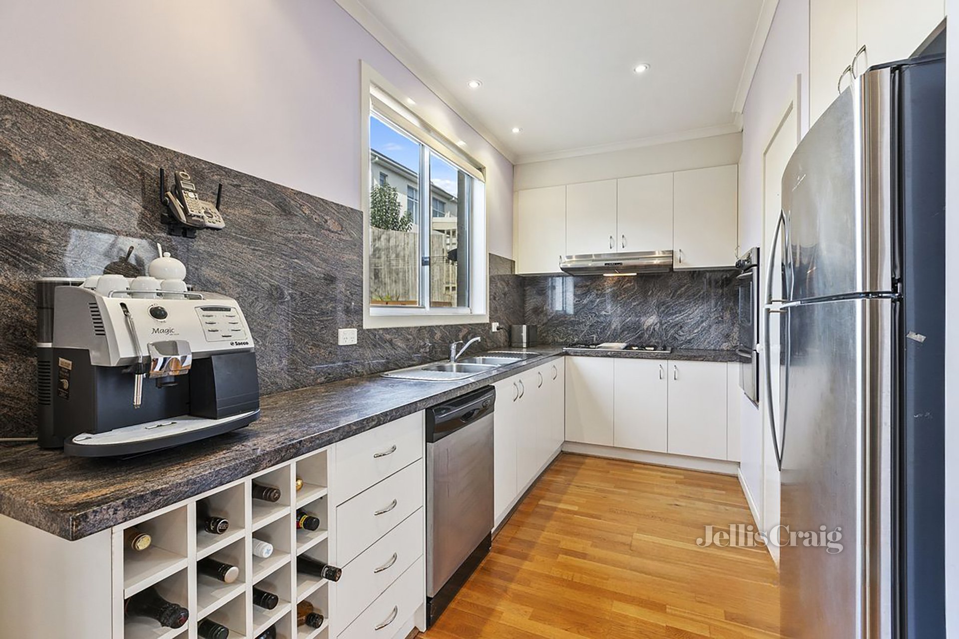9 The Quadrangle, Glen Waverley image 4