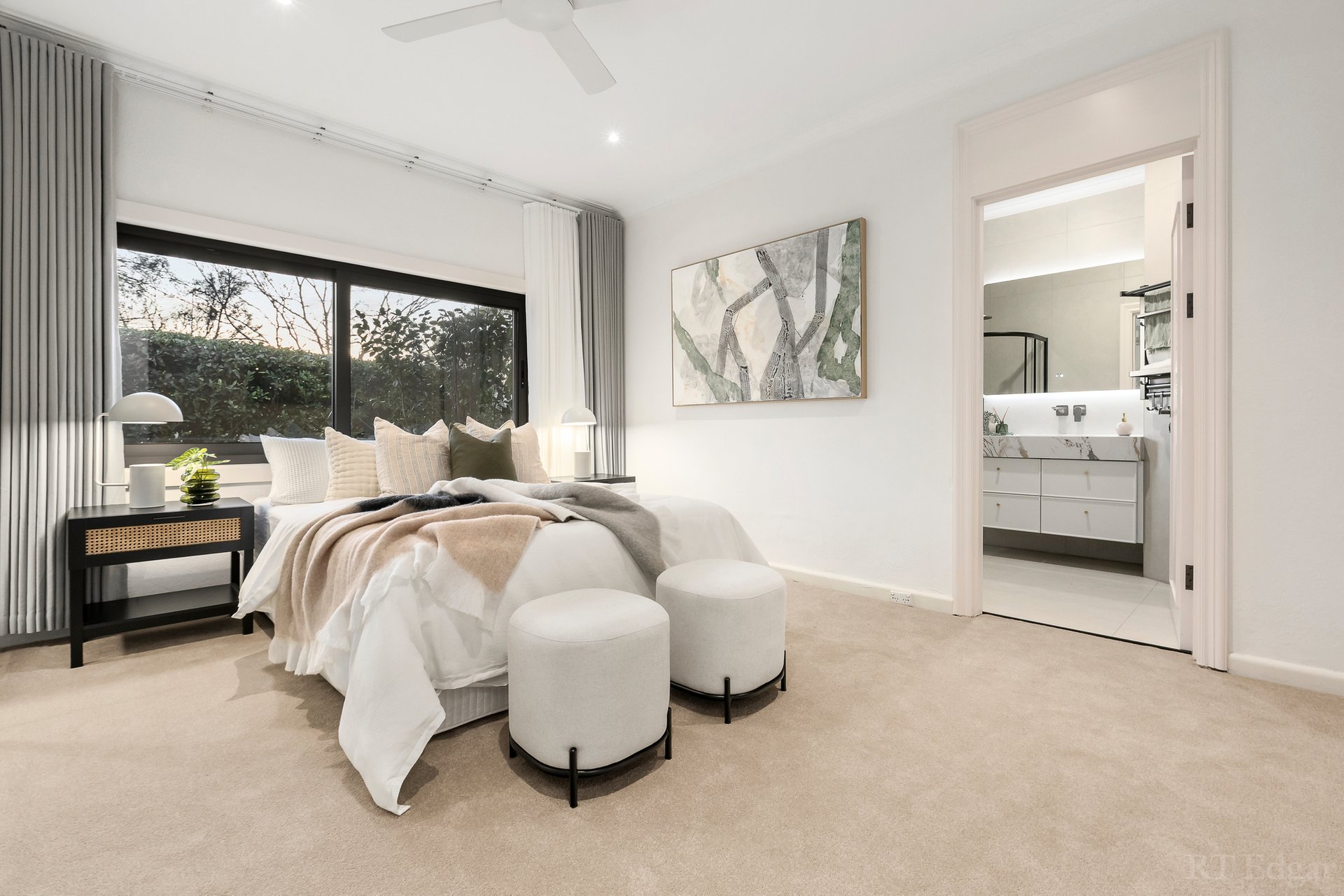 Property Gallery Thumbnail 9