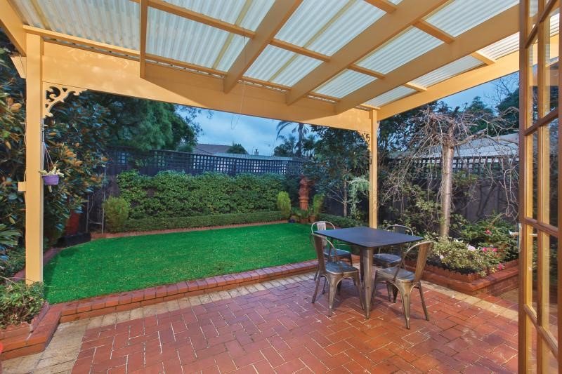 9 Torrington Street, Canterbury image 7